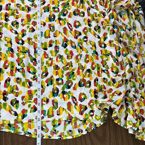 Caramela Whitley Multicolor Abstract Print Oversized Top Size Medium NWT - Picture 12 of 12